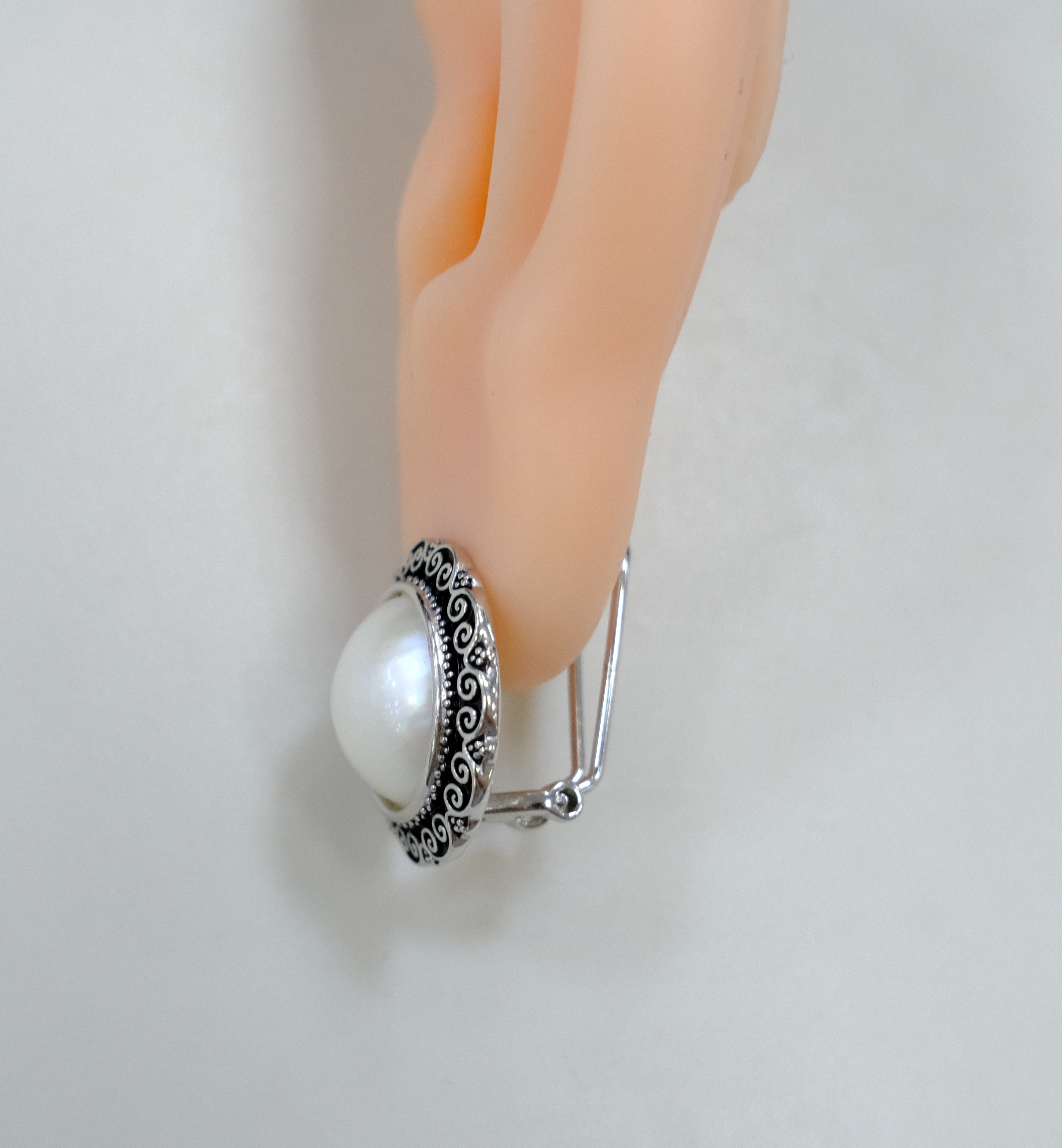 Серебряные серьги с жемчугом Мабе